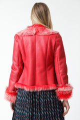 Kurze Damen Lammfelljacke in rot mit Knopfleiste Größe 36/38