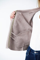 Dünne Damenlederjacke in Toupe Lammnappa Crashoptik und innen mit Teilfutter