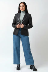 Elegante kurze echte Damen Blazer Lederjacke in Cognac aus Lammnappa
