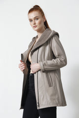 Damen echte Lederjacke tailliert in Lammnappa in Ivory mit beige Strickkapuze