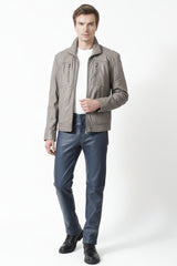 Herren Lederjacke Lammnappa in Taupe hochschließbar mit Brusttaschen und Reißverschluss