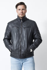 Herren Lederjacke Lammnappa in anthrazit hochschließbar zwei Brusttaschen Stehkragen