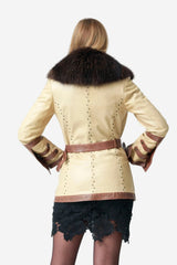Lange Damen Lederjacke Lammnappa in camel braun mit Finnraccoon Kragen
