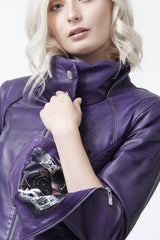 Echte Damen Lederjacke in Lammnappa Lila tailliert und mit schicken Details