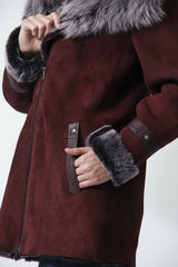 weiche leichte Damen Lammfelljacke mit Reißverschluss und Kapuze