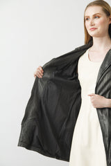 Sehr sportlicher Damen Gehrock aus Lammnappa in anthrazit auf Taille