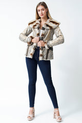 Damen Lammfelljacke mit Schlangenprint, mit Kapuze und Pelzverbrämungen