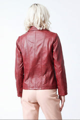 Kurze sportliche Lederjacke aus Lammnappa in rot im Store Leipzig