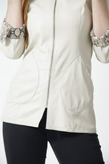 Damen Kapuzenjacke in Ziege Napato zum wenden beige mit Printmuster