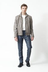 Herren Lederjacke Lammnappa in Taupe hochschließbar mit Brusttaschen und Reißverschluss