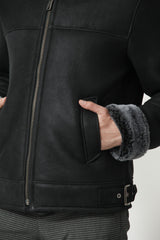 Bomber Herren Lammfelljacke wie gewachsen in schwarz nappiert aus Leipzig