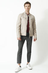 Herren Biker Lederjacke in hell Beige mit Stehkragen aus Lammnappa.