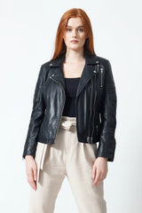 Damen Biker Lederjacke schwarz Lammnappa mit Steppnähte und viele Zipper