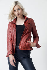 Kurze Damen Lederjacke aus weichem Lammnappa in Rot taillierter Schnitt