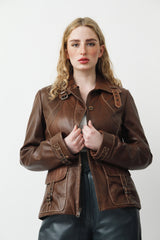 Taillierte auf Figur bearbeitete Damen Lederjacke in Braun aus Lammnappa