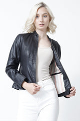 Kurze taillierte Damen Lederjacke in 1A Lammnappa schwarz mit Stehkragen, Leder Schmidt Online-Leipzig