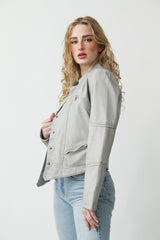 Kurze Damen Lederjacke aus Lammnappa in Ice Blue mit Stehkragen