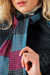 Kurze exklusive Damenlederjacke aus Lammnappa in dunkel Blau mit Stoffmuster