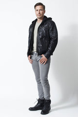 Coole schwarze Biker Lederjacke aus Lammnappa mit Stehkragen und Kapuze.
