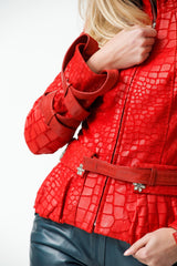 Kurze Damen Lederjacke Lammnappa mit Lasercut Rot Stehkragen und Gürtel