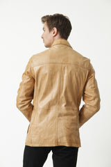 Federleichte längere Herrenjacke in Cognac aus Lammnappa und viele Taschen