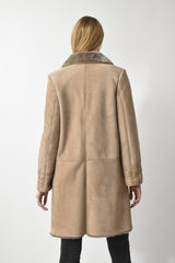 Klassische Damen Lammfell Jacke aus Merinolammfell in Beige federleicht
