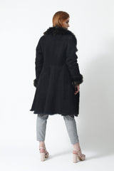 Fantastischer Damen Toscana Lammfell Kurzmantel mit Drucker schließbar in schwarz tailliert - Leder Schmidt Online