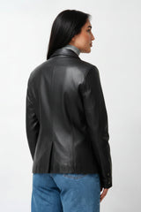 Kurze echte Damenlederjacke als Blazer tailliert aus echtem Lammnappa in cognac