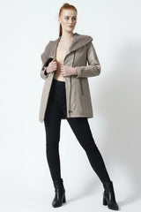 Damen Lederjacke tailliert in Lammnappa in Ivory mit Kapuze gestrickt