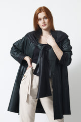 Damen Leder-Swinger mit Schalkapuze in Ziegen- Petrol mit Kontrast schwarz