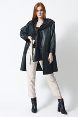 Damen Leder Kurzmantel als Swinger in Ziegennappa Petrol/schwarz mit Kellerfalte, Leder Schmidt Online