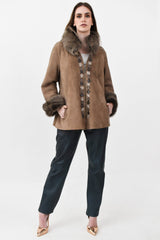 Leichte echte Damen Lammfelljacke in braun mit Stehkragen