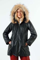 Damen Lederparka aus Lammnappa schwarz mit Kapuze und Finnraccoon Echtpelz