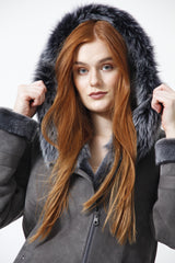 längere Damen Lammfelljacken mit Kapuze in Leipzig bei Leder-Schmidt