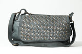 Damen Leder-Messengertasche mit Nieten aus Rindnappa grün antik