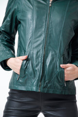 Kurze Damen Lederjacke aus Lammnappa in Petrol tailliert und leicht