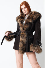 Damen Lammfelljacke Pelzvelour braun mit Pelz-Verbrämungen und Gürtel