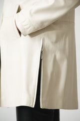 Sportlicher Damen Lederswinger mit Kapuze und seitliche Zipper aus Lammnappa