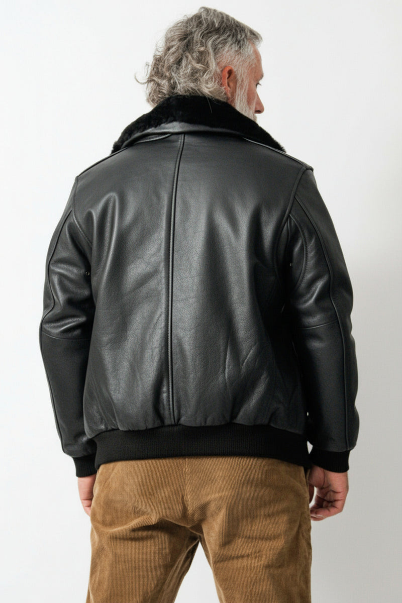 Herren Pilotenlederjacke aus Rindnappa in schwarz mit abnehmbaren Fellkragen