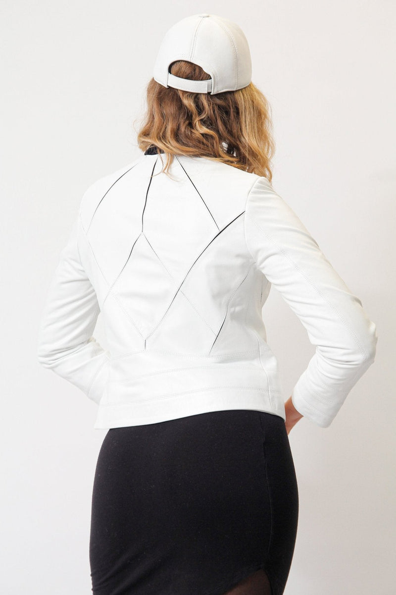 leichte kurze Damenlederjacke in weiß ohne Kragen mit Reißverschluss