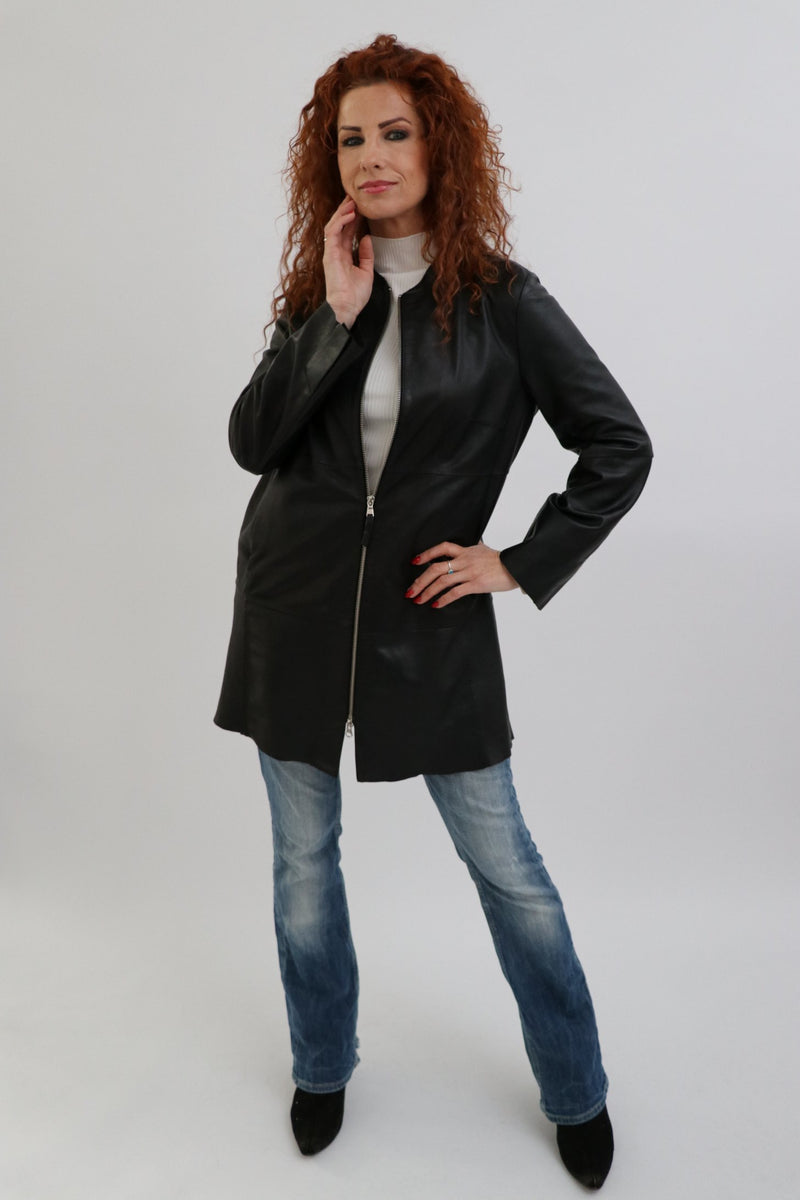 Längere sehr leichte Damenlederjacke