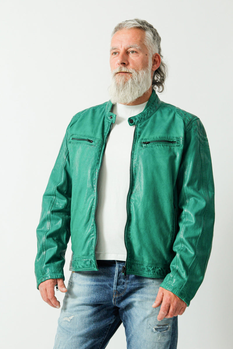 echte kurze Herren-Lederjacke aus Lammnappa in grün. Lammnappa-viele Taschen sportlich