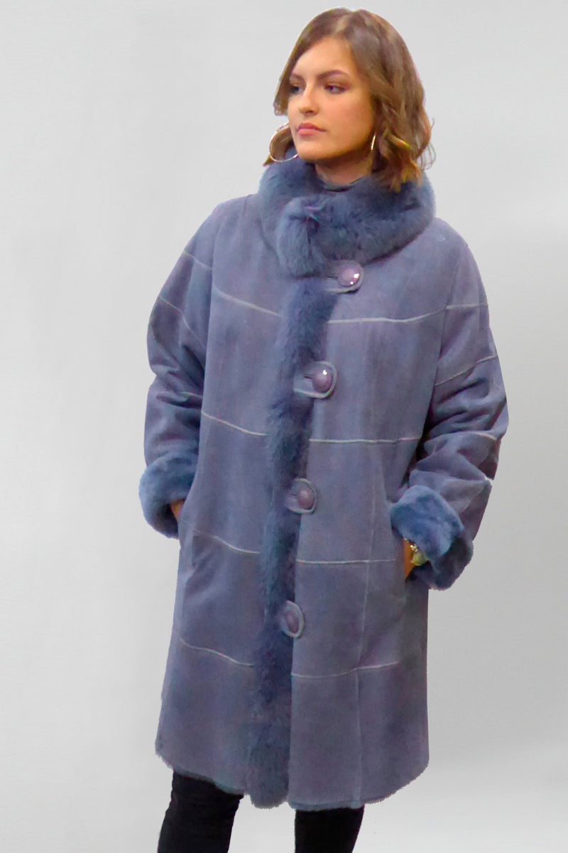Kuschliger Lammfellmantel für Damen  blau  leichte A Form mit Blaufuchs
