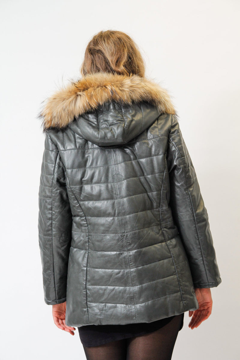 Kurzer Damen Lederparka gesteppt aus Lammnappa mit Kapuze in anthrazit