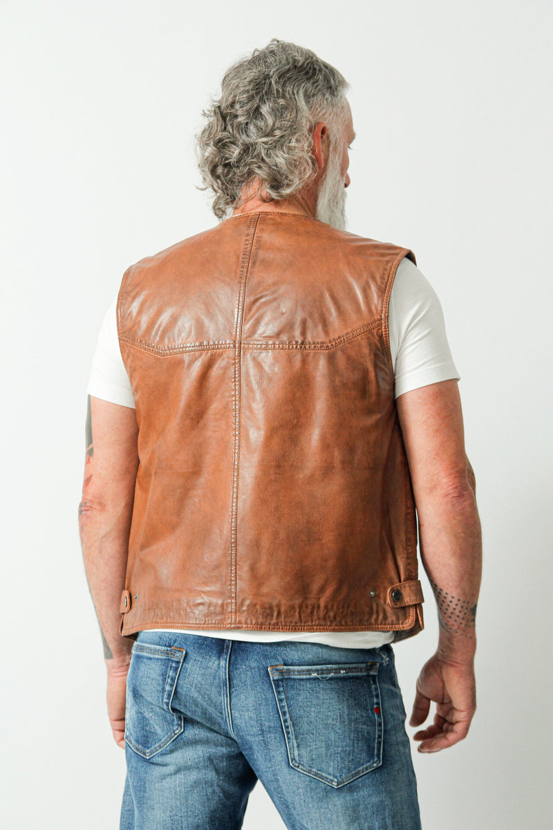 Dünne leichte Herren Lederweste aus Lammnappa in cognac vintag Look