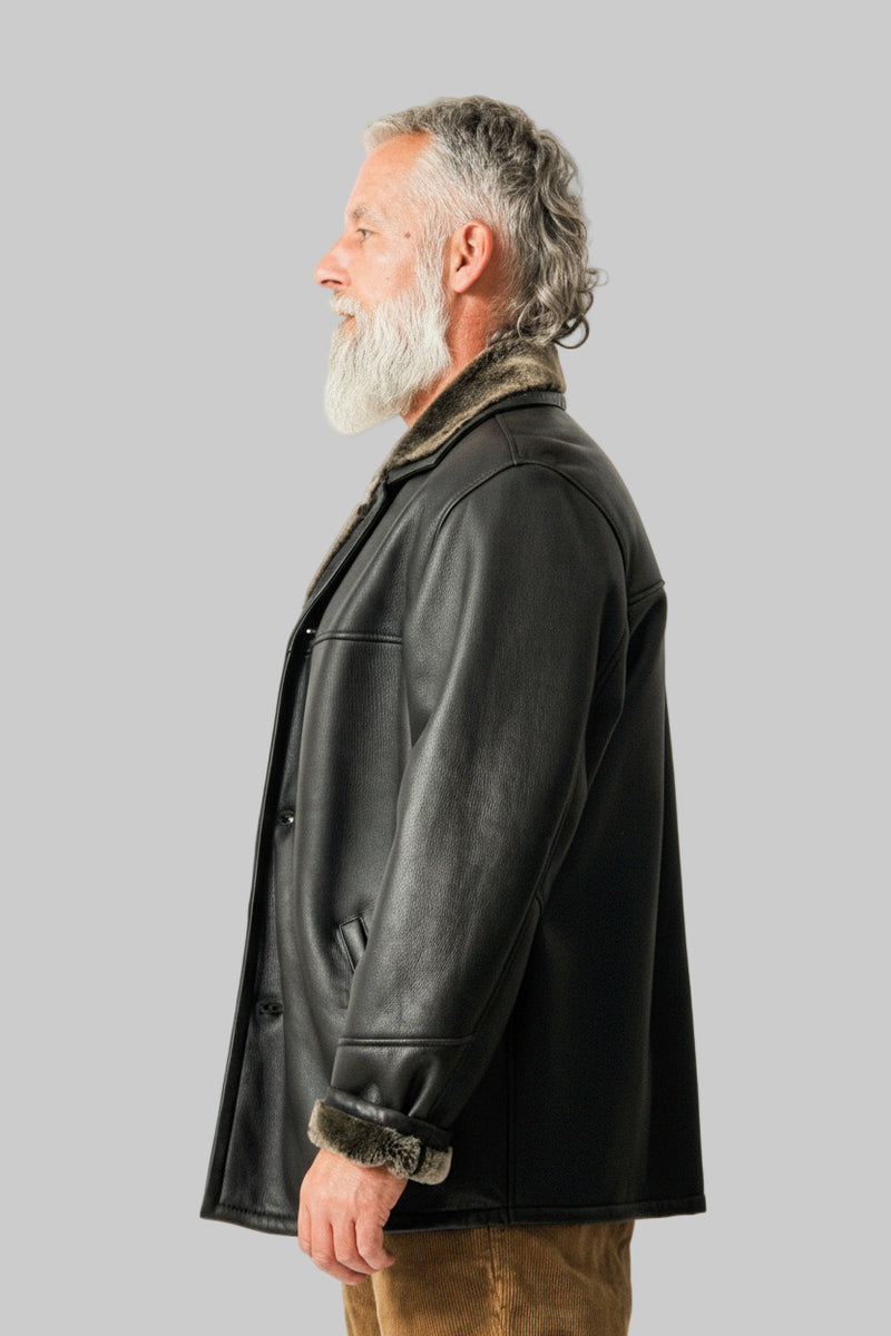 Klassische Herren Winter Lammfelljacke in schwarz nappiert zum knöpfen schließbar