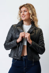 Kurze dunkelgraue echte Damen Bikerstyle Lederjacke aus weichen Lammnappa vintage Look