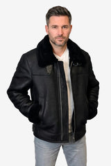 gewachsene echte kurze schwarze herren Lammfell-Jacke, Kragen mit 2 Riegel, Seiten Riegel, 2 Innentaschen