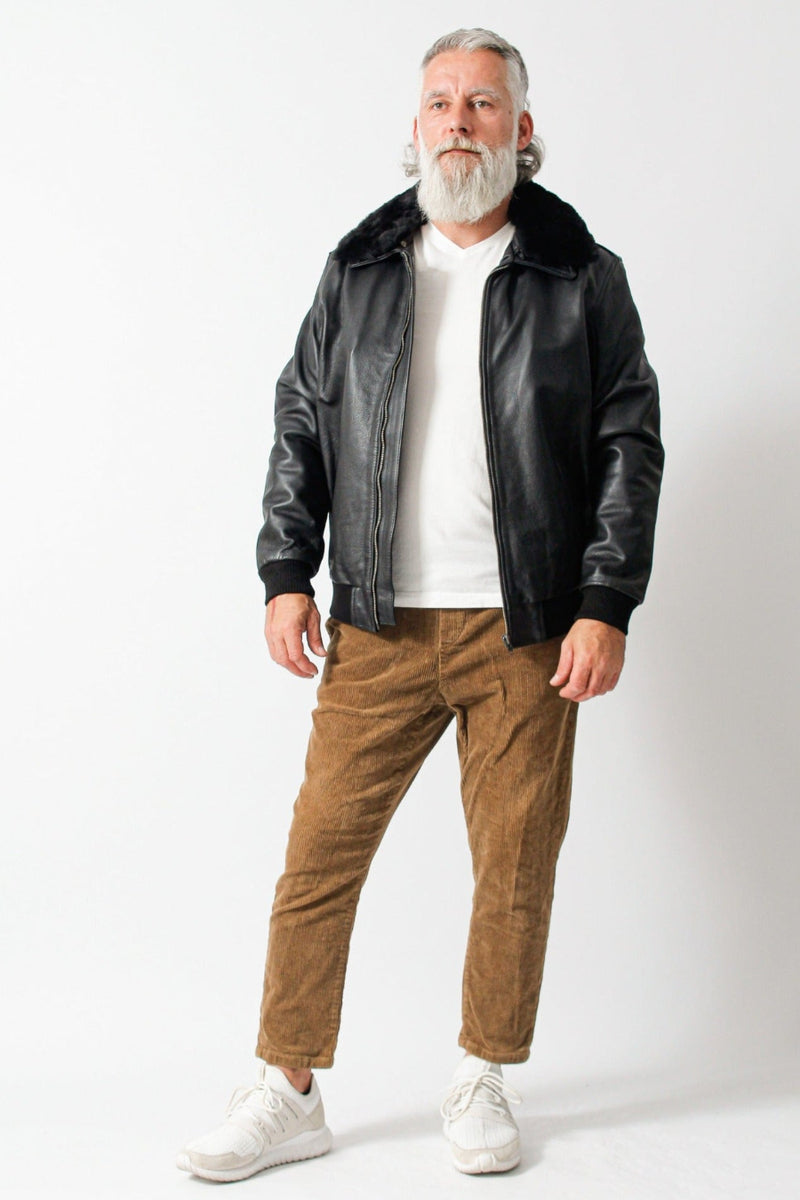 Herren Pilotenlederjacke aus Rindnappa in schwarz mit abnehmbaren Fellkragen