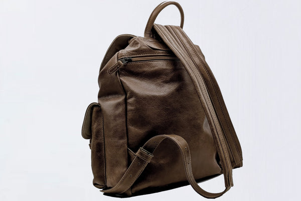 Großer Leder-Rucksack in washed dunkelbraun
